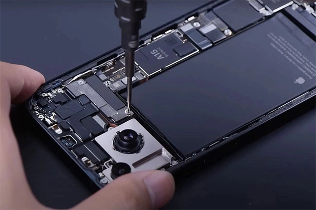 thay camera truoc sau iphone 14 plus 2.jpg