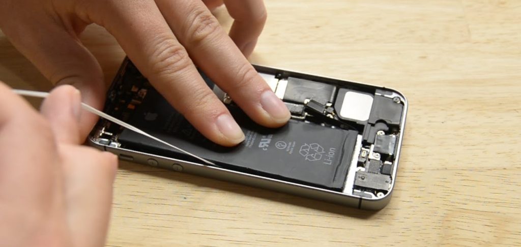 Thay Pin iPhone SE Chuyên Nghiệp