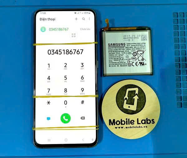 Thay pin Samsung Galaxy A80 Đà Nẵng 5 z7041981685483 fdaba54e87366741a191842cb031e109