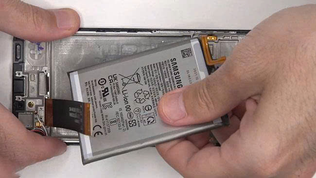 Thay Pin Samsung Galaxy A32 Tại Đà Nẵng – Cam Kết Dịch Vụ Chất Lượng Cao 3 z7318355153452 594db5b1b34bdca2c6076b2440f8a4a0