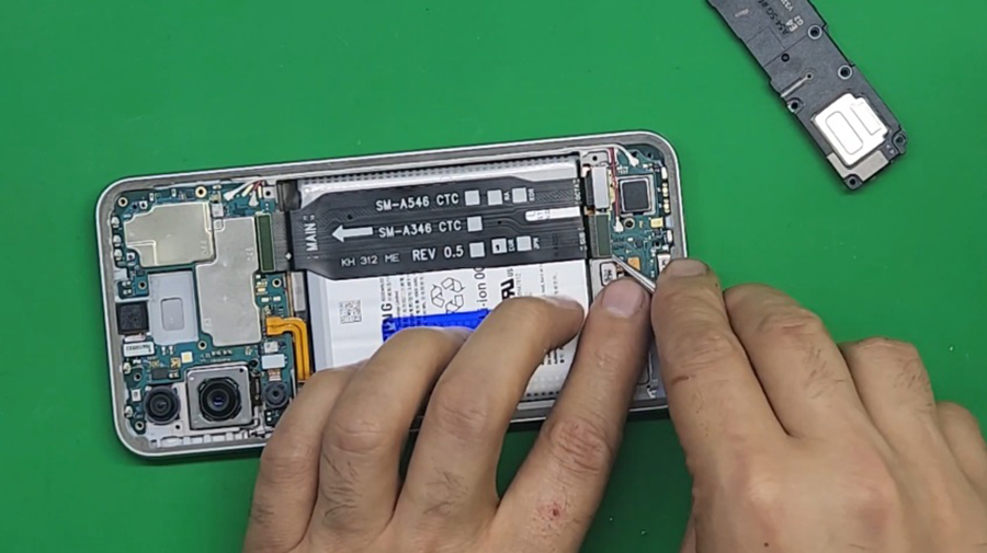 Thay man hinh Samsung M54 FoneSmart 2