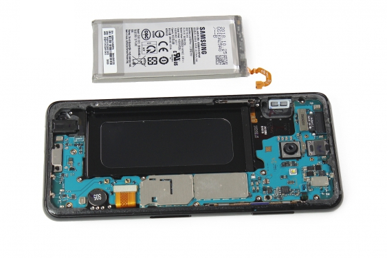 thay pin a8 2018