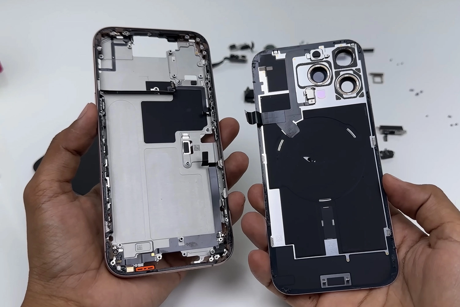 thay vo iphone 16 pro max thay vo.jpg