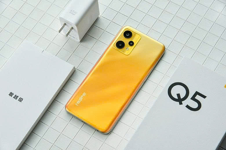 Thay Pin Realme Q5 Tại Đà Nẵng - Tụt Nhanh, Sạc Lâu? Giải Pháp Thay Pin Lấy Ngay Tại Mobile Labs 6 z7159510894407 7422309fdcdf9f0ddc8c0530ad90d5d1