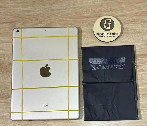 Thay Pin iPad Gen 5 Tại Đà Nẵng – Mobile Labs Uy Tín, Bảo Hành 6 Tháng 7 z7195211046914 7616bbf8cda8cbed3668fd28f5906006